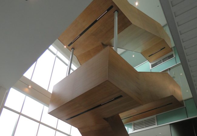 Aller à la page Escalier du Quartier général de police | LEMAY ARCHITECTURE ET DESIGN